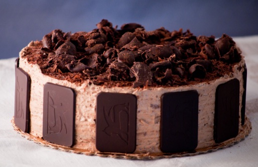 4 7 - Torta Di Compleanno Con Cioccolato